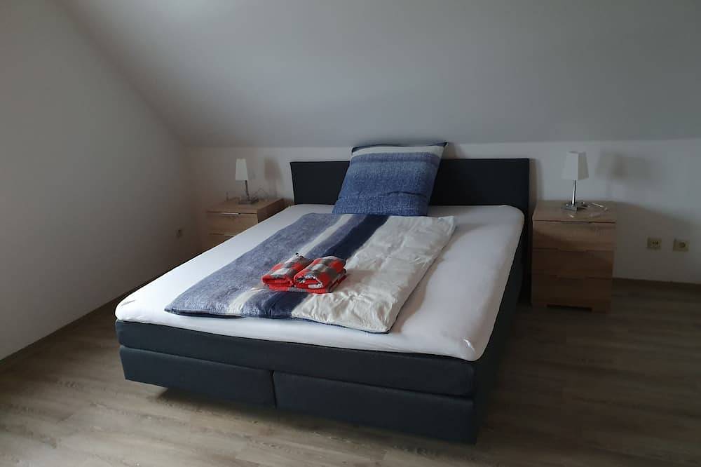 Ferienhaus Trudi, direkt am Rothaarsteig, Wandern, Radeln oder Ski fahren in Langewiese, Winterberg