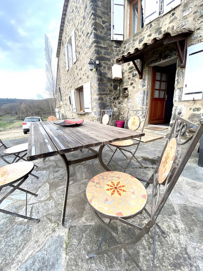 Casa Vacanze 'Gîte Les Bourriaux Alla Fattoria' con Vista Montagna in Saint-Pons Rhone-Alps, Ardèche