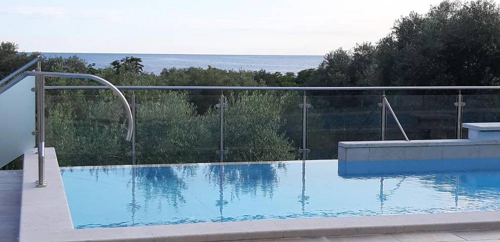 Ferienwohnung für 4 Personen, mit Balkon und Pool sowie Ausblick - 1