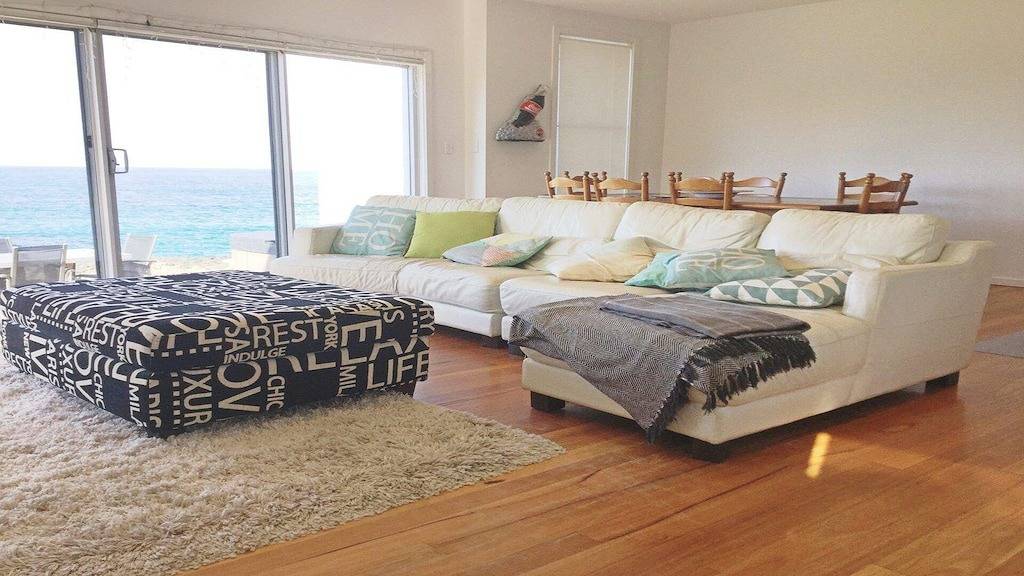 Aqua - Blick über Jones Beach in Illawarra, New South Wales