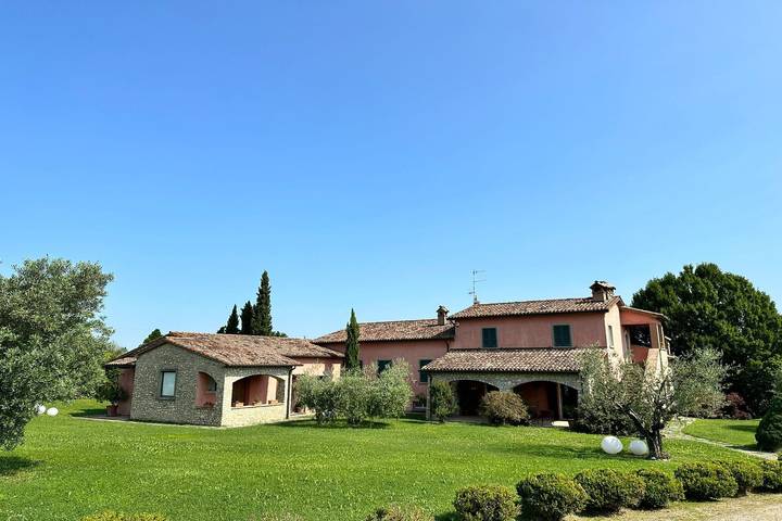 Villa Carsuga in Citerna, Valtiberina
