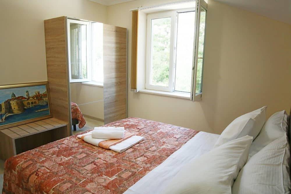 Ganze Wohnung, Apartments Mi&Ni - One Bedroom Apartment with Balcony and Sea View in Cavtat, Dubrovnik-Neretva