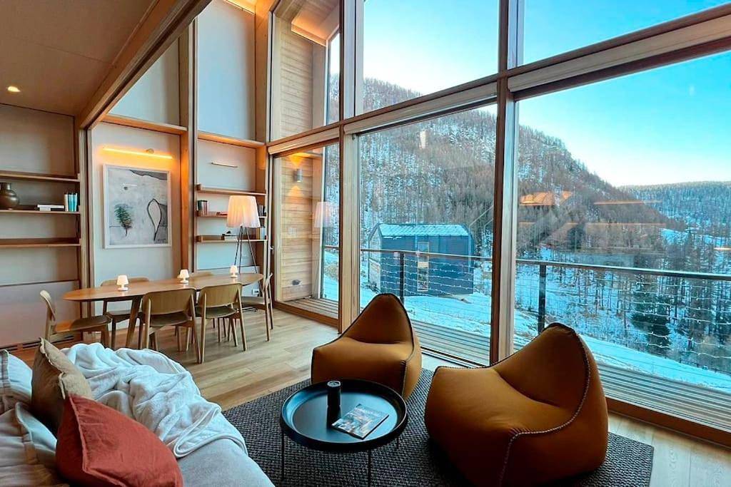 Spectacular Alpine Home in Corgnolaz, Chamois