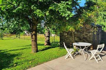 Location de vacances pour 14 personnes, avec jardin à Saint-Pierre-de-Trivisy