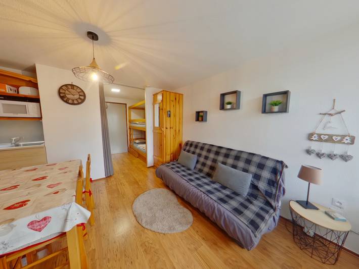 Gîte pour 4 personnes, avec terrasse à Les Rousses - 2