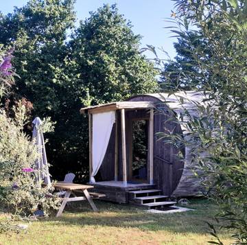 Gîte pour 3 personnes, avec terrasse et jardin ainsi que piscine et jacuzzi, animaux acceptés dans Maine-et-Loire
