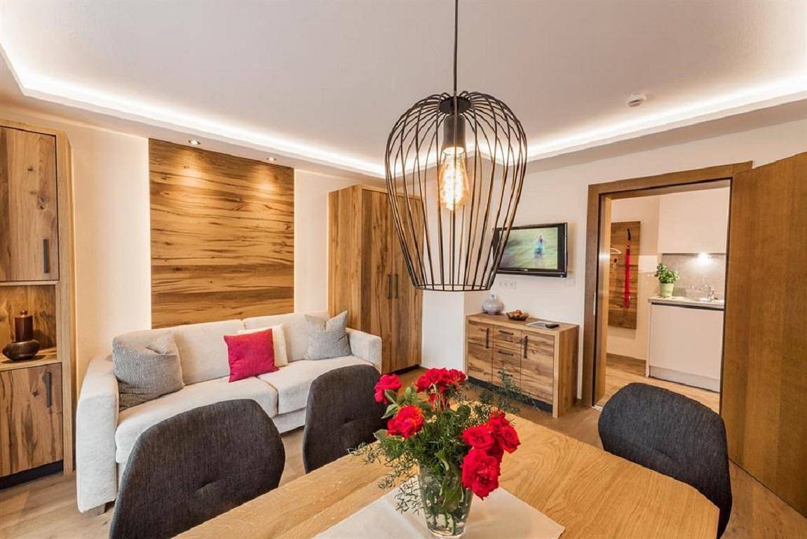 Geheel vakantieappartement, 2 slaapkamer,woon-slaapkamer/douche of b in Ellmau - SkiWelt, Ellmau