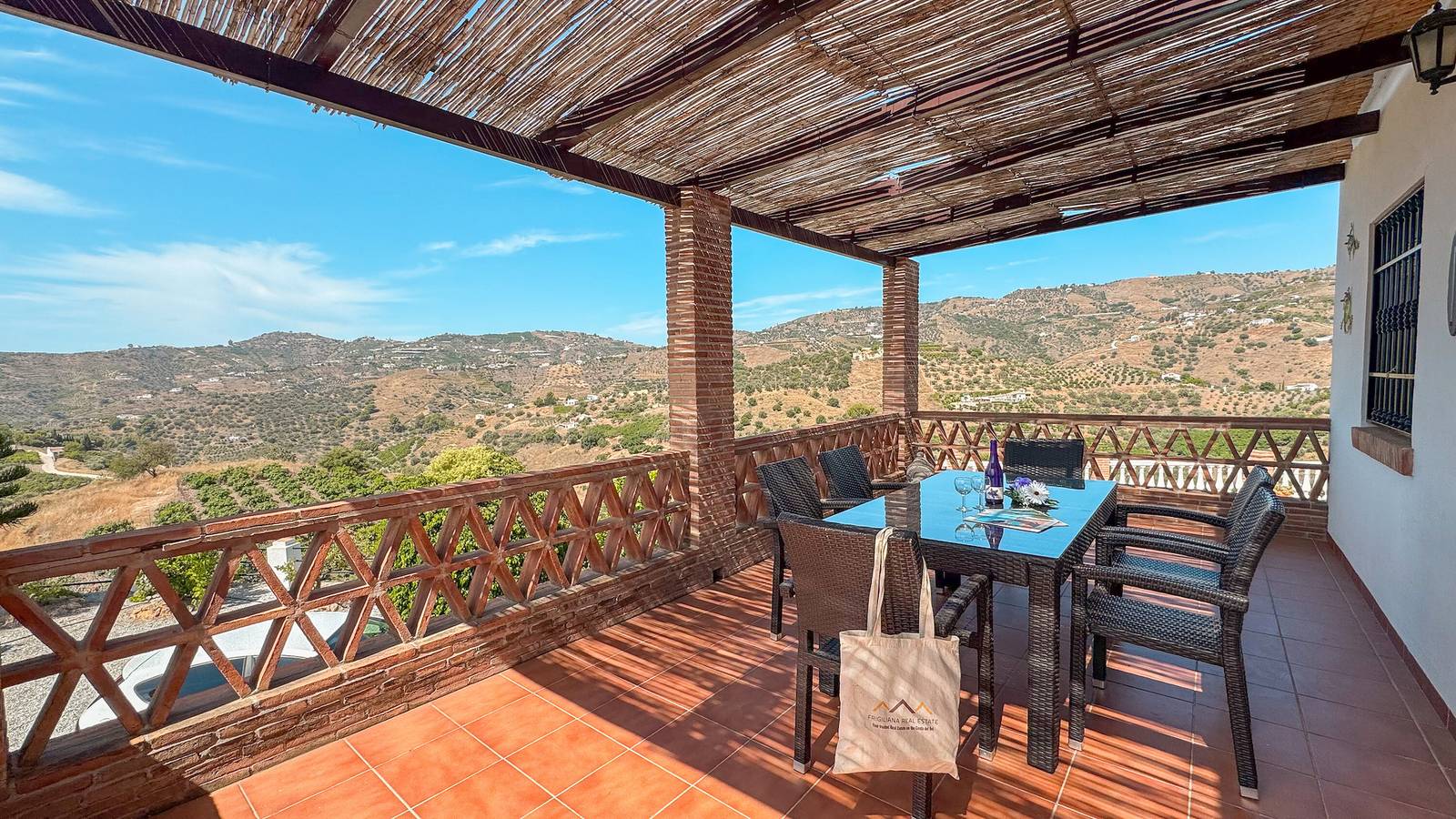 Villa 'Vicario Frigiliana' con vistas al mar, Wi-Fi y aire acondicionado in Frigiliana, Costa del Sol