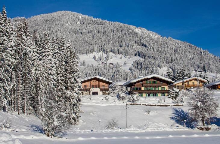 Ferienwohnung für 5 Personen, mit Balkon und Terrasse sowie Garten und Ausblick