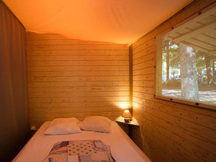 Tente pour 4 personnes, avec bassin pour enfant en Ardèche - 4