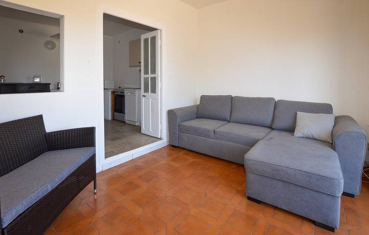 Entire holiday apartment, Cozy Apartment with Terrace, Parking & Beach 2km in Piana, Ajaccio region