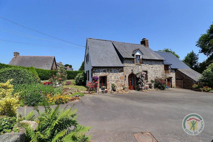 Gîte pour 4 personnes, avec Jardin et Vue dans Val-Couesnon