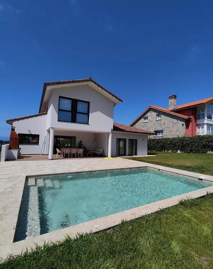 Casa de vacaciones para 8 personas, con Balcón y Terraza además de Jardín y Piscina en Cudillero