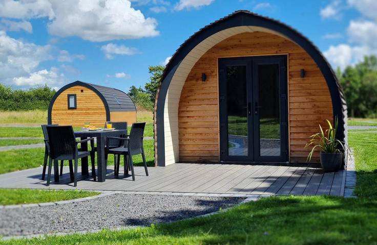 Camping for 3 people, with Terrace and Garden as well as View in Shropshire