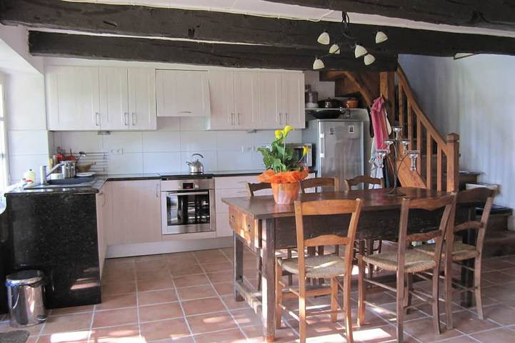 Gîte pour 8 personnes, avec jardin ainsi que terrasse et piscine dans Lunac - 2