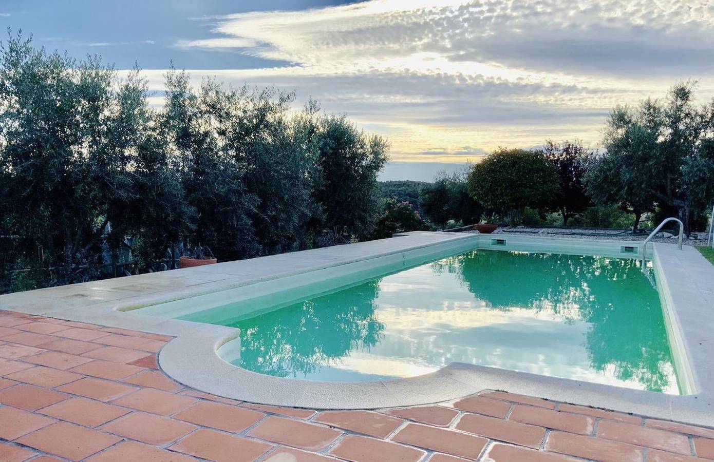 Villa charmante à Casais de São Bras avec vue sur montagne in Romeira e Várzea, District de Santarém