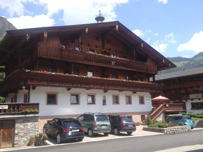 Maison d’hôte pour 2 personnes, avec Balcon et Terrasse ainsi que Jardin et Vue à Alpbach