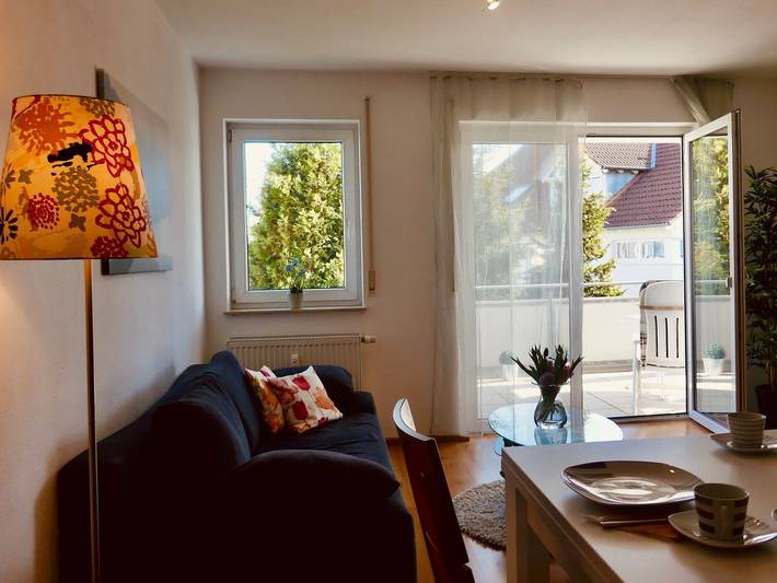 Ganze Wohnung, Ferienwohnung Bodenseele - Wohlfühloase in Seenähe mit großem Sonnenbalkon in Langenargen, Region Bodensee-Oberschwaben