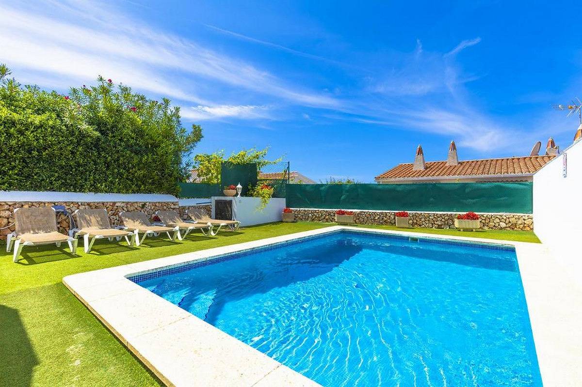 Villa für 6 Personen mit Garten in Sant Jaume, San Jaime Mediterráneo