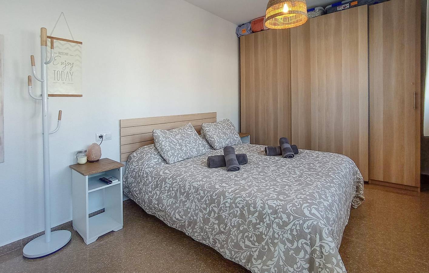 Ganze Ferienwohnung, Modernes Apartment am Strand mit AC und WiFi in Torrox Costa, Torrox