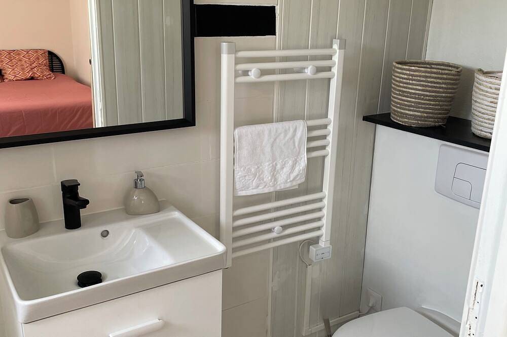 Maisonette 50 meters walk from the beach New! in Luc-sur-Mer, Caen region