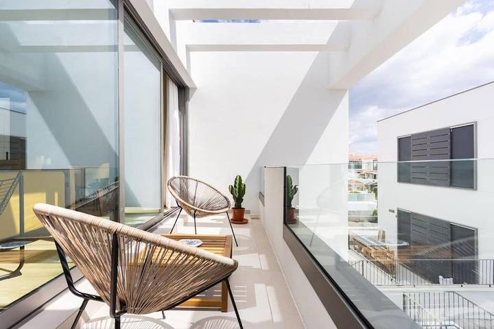 Apartamento de vacaciones para 4 personas, con balcón y piscina - 1