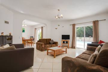 Holiday Rental for 8 People in Algarve, Portugal, Photo 2