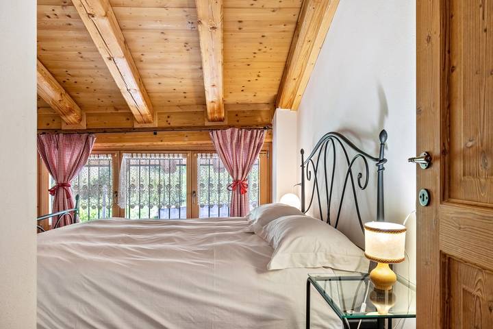Ganze Wohnung, Ferienwohnung "Agritur Piazera Attico" mit Bergblick in Ronzo-Chienis, Gardasee-Berge