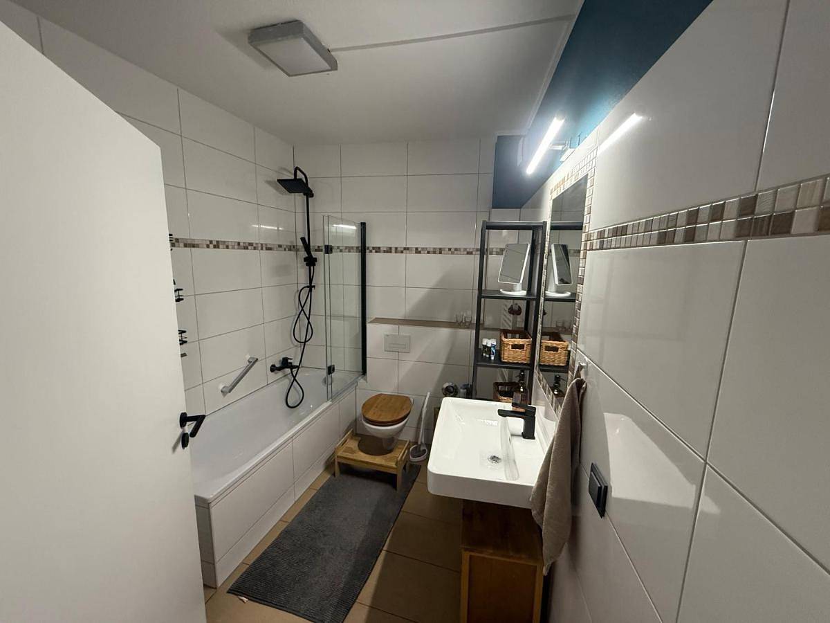 Ganze Wohnung, Charmante Wohnung direkt am Media Park Köln in Köln, Rheinland