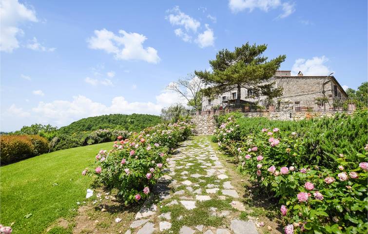 Agriturismo per 4 persone, con giardino, con animali domestici in Semproniano