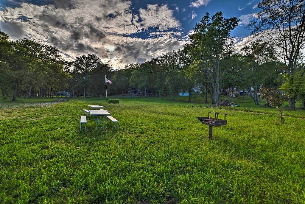 Charming Lakefront Home w/ Grill & Fire Pit! in Kentucky Lake