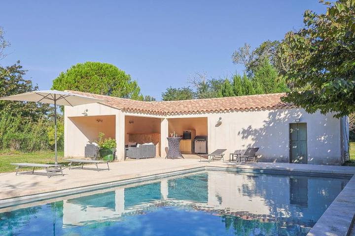 Casa de vacaciones para 4 personas, con piscina además de terraza y jardín - 1