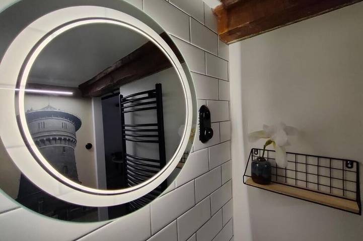 Ganze Wohnung, Tower- Authentic Loft Stay in a Historic Water Tower in Gnesen, Großpolen