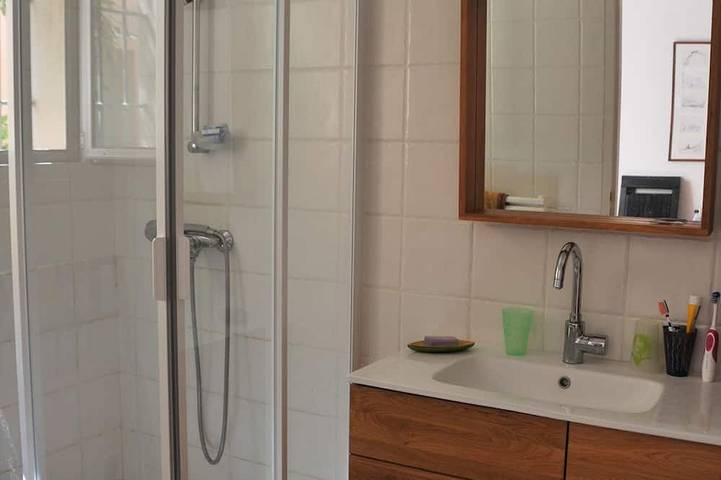 Gîte pour 4 personnes, avec jardin dans Plage de la Roya - 3