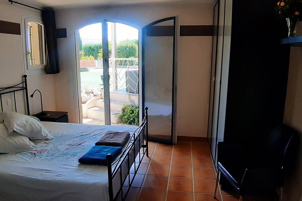 Gran villa con piscina climatizada en gran jardín privado. in Montarnaud, Costa mediterránea (Francia)