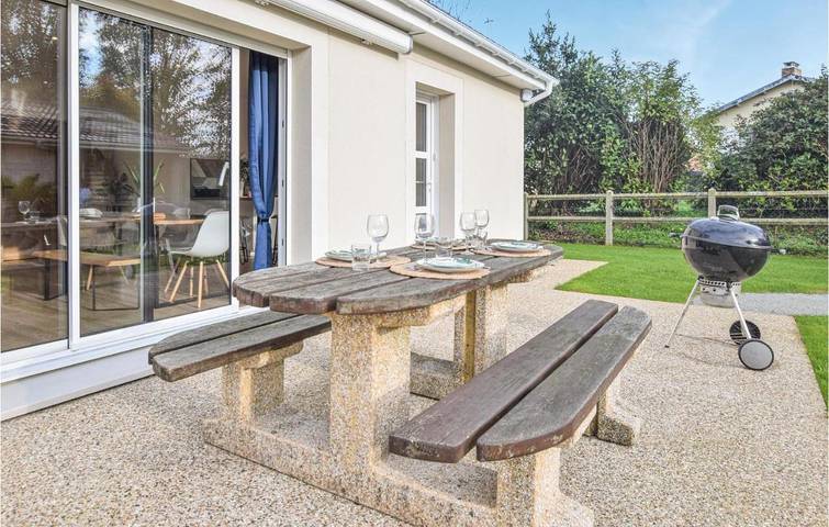 Location de vacances pour 6 personnes, avec terrasse et jardin à Angerville-l'Orcher - 2