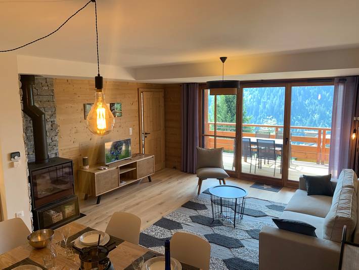 Appartement entier, Appartement 'Flambeaux Le 12' avec vue montagne, balcon et Wi-Fi in Chatel, Les Portes du Soleil