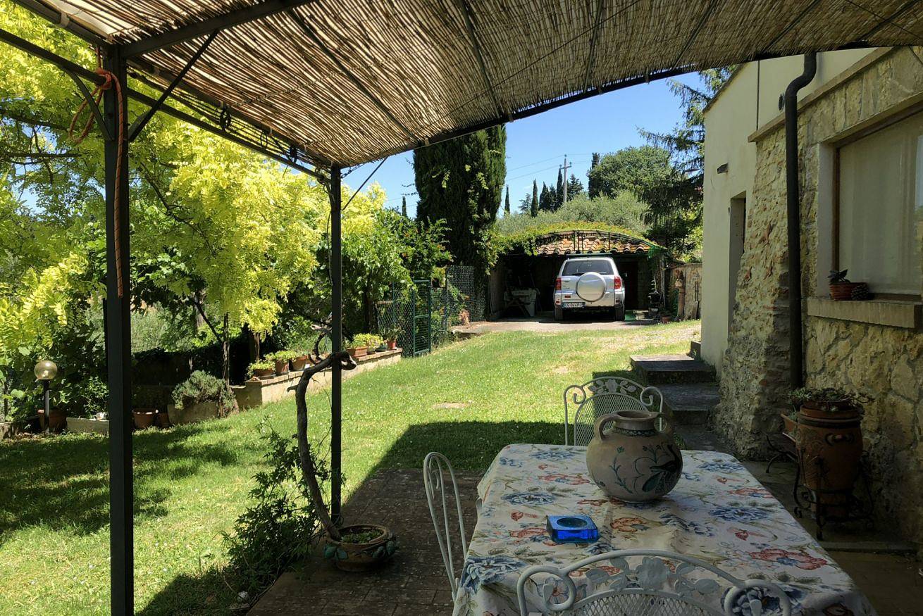 Ganze Wohnung, Haus Malerin  - Meerblick, eingezäunter Garten by Toscanatour in Guardistallo, Etruskische Küste