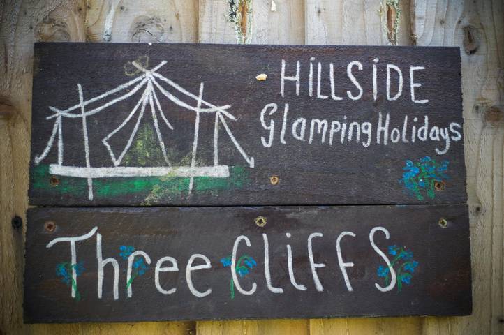 Glamping for 6 people, with Hot tub and Garden in Gower