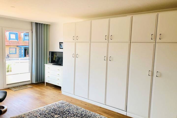 Ganze Wohnung, Modernes Ferienappartement mit Sauna und beheiztem Innen-Pool in Westerland in Westerland, Sylt (Gemeinde)