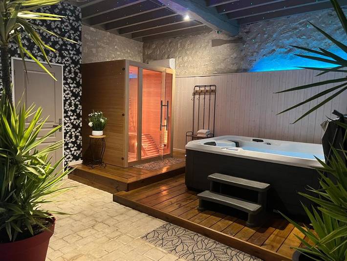 Casa de huéspuedes para 6 personas, con piscina y jardín además de sauna y jacuzzi - 1