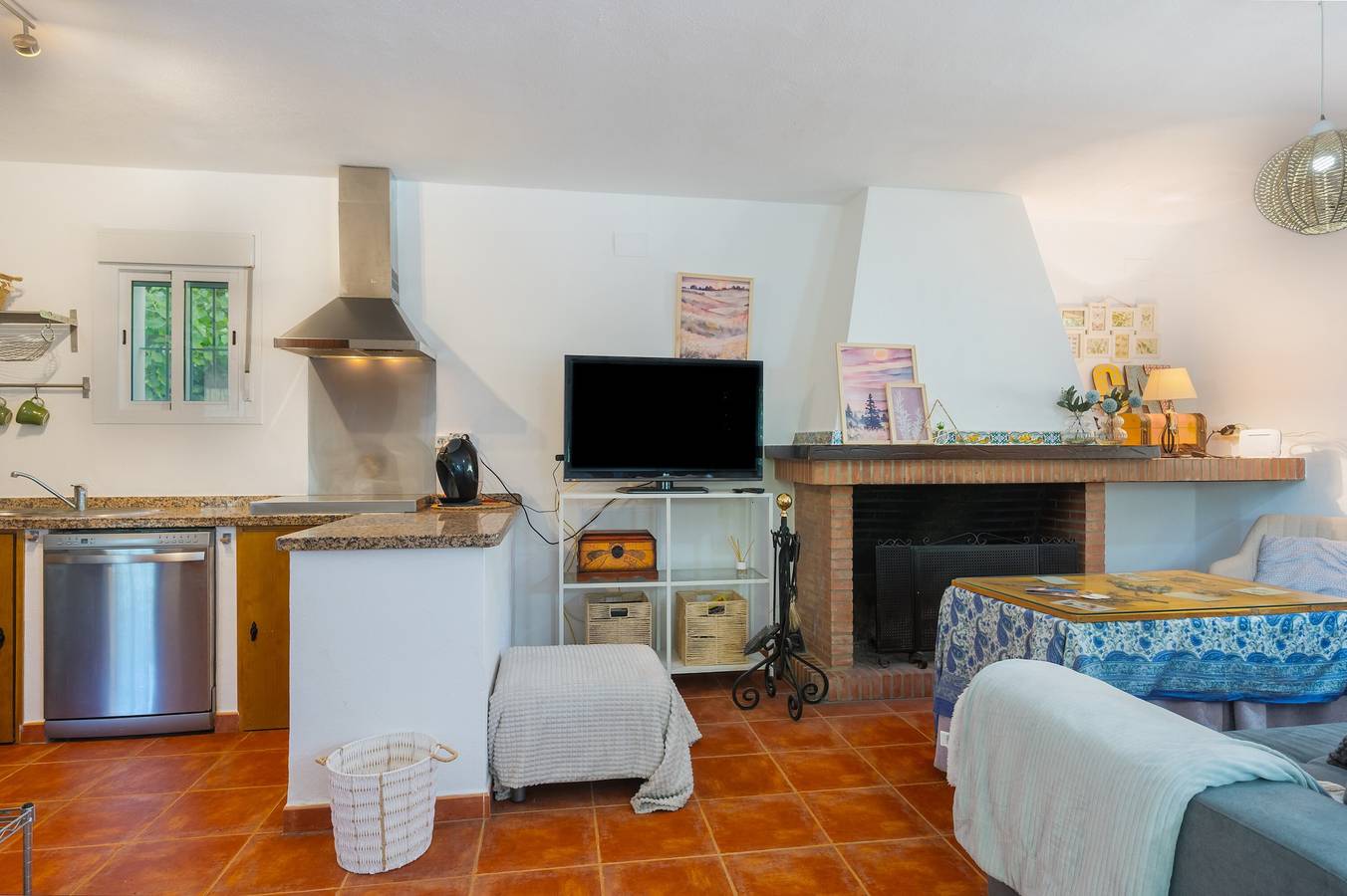 Casa rural 'Las Nubes' con vistas a la montaña, Wi-Fi y aire acondicionado in Cortegana, Sierra de Aracena y Picos de Aroche