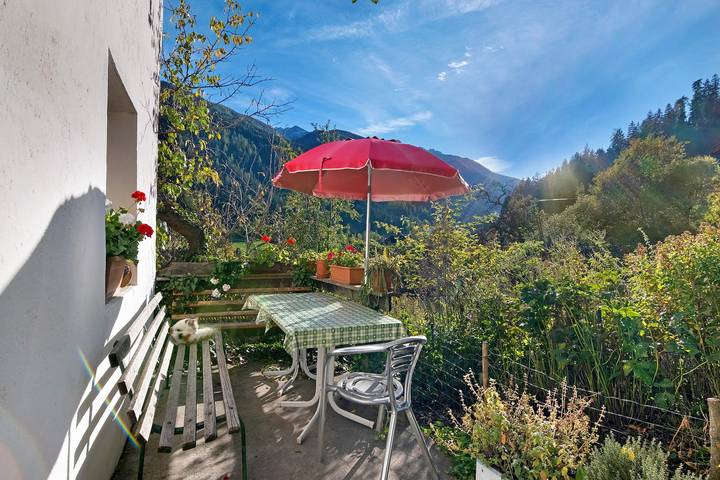 Appartement entier, Appartement 'Rosengarten Mitterbirbach' avec vue sur la montagne, terrasse privée et Wi-Fi in San Pancrazio, Massif de l'Ortles