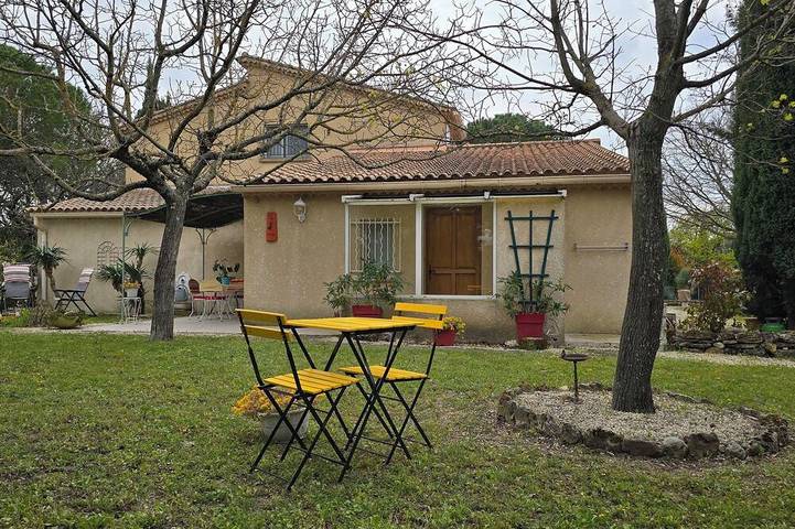 Appartement de vacances pour 3 personnes, avec jardin