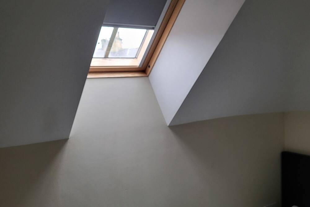Cosy Eco cottage Cirencester,Capital of the Cotswolds,bibury close pet frendly in Cirencester, Gloucestershire
