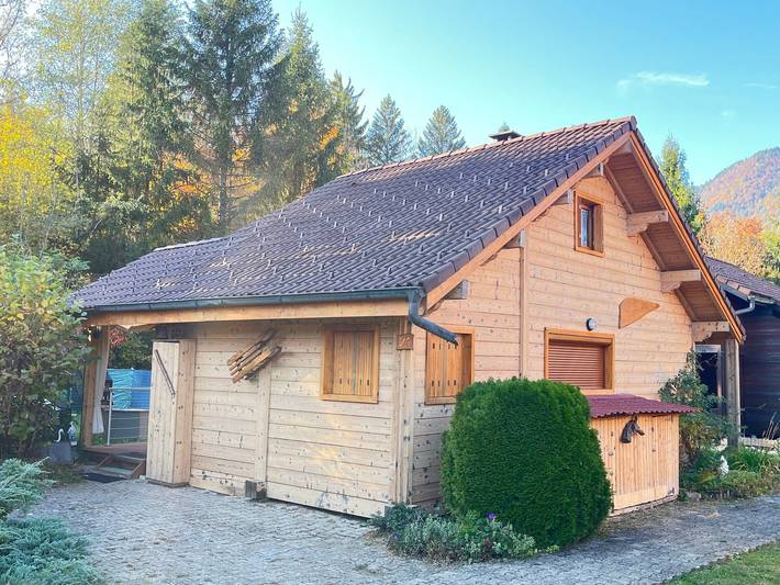 Gîte pour 6 personnes, avec jardin à Verchaix