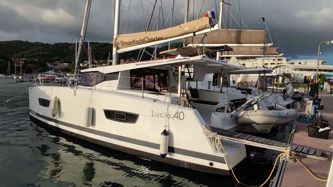 Bateau pour 6 personnes in Martinique