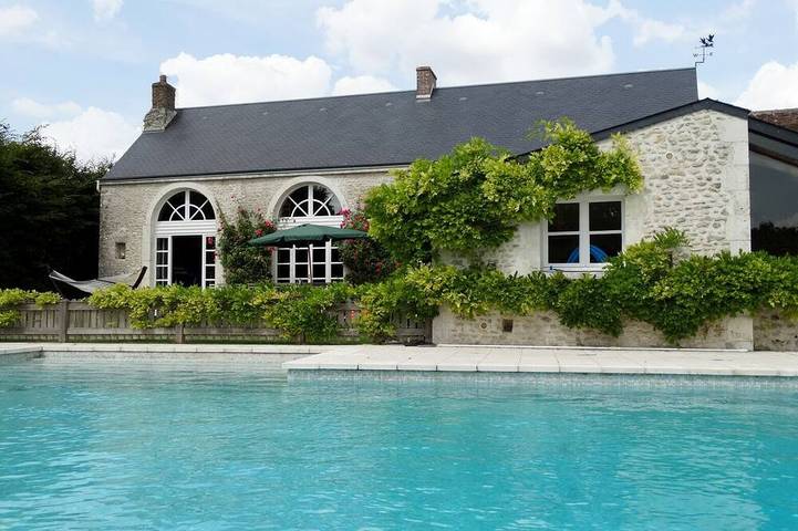 Location de vacances pour 22 personnes, avec jacuzzi et jardin, animaux acceptés dans Le Mée