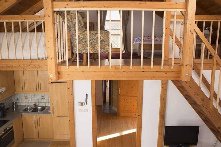 Bio Ferienhaus mit Garten & Badeteich in Ruhelage, Wien erreichbar in 15 Minuten in Maria Enzersdorf, Bezirk Mödling
