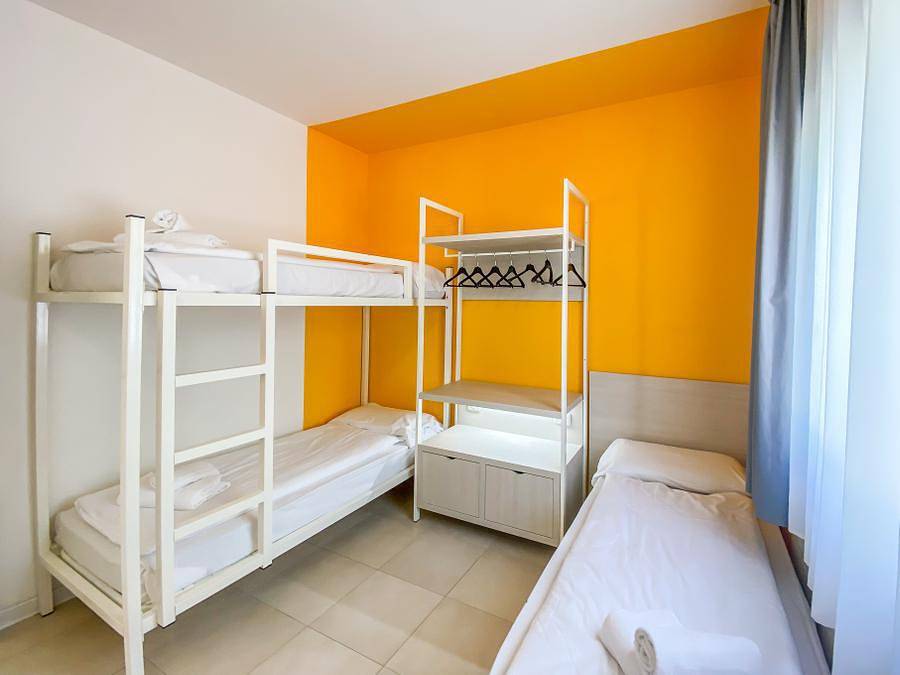 Belvedere Village - Appartement 6 personnes - Standard (1er étage avec balcon) in Castelnuovo del Garda, Montagnes autour du lac de Garde